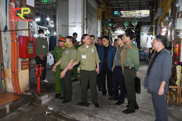 Thu gom phế thải hạn chế gây ô nhiễm môi trường