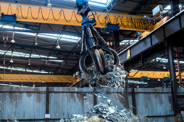 Thu mua phế liệu Long Khánh đóng vai trò cực kỳ quan trọng