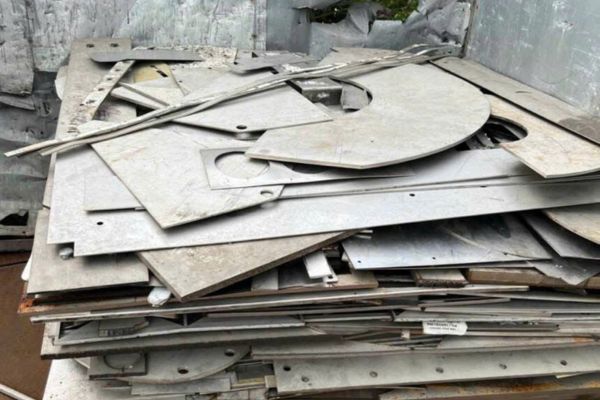 Phế Liệu Quang Phát đơn vị chuyên thu mua phế liệu tại quận 2 giá tốt nhất khu vực