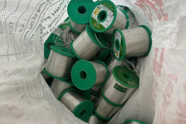 Phế liệu Quang Phát thu mua tất cả số lượng lớn nhỏ 