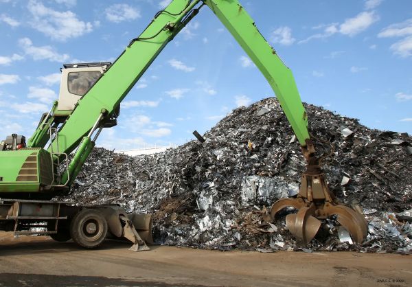 Thu mua phế liệu quận Bình Tân có nhu cầu ngày càng tăng