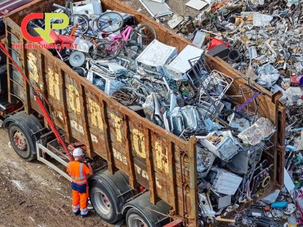 Khu vực Phế Liệu Quang Phát hoạt động