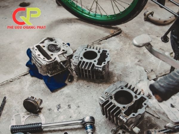 Nhiều linh kiện từ xe máy hỏng qua mỗi năm