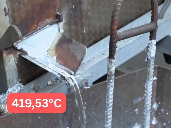 Nhiệt độ nóng chảy của Kẽm là 419,53°C